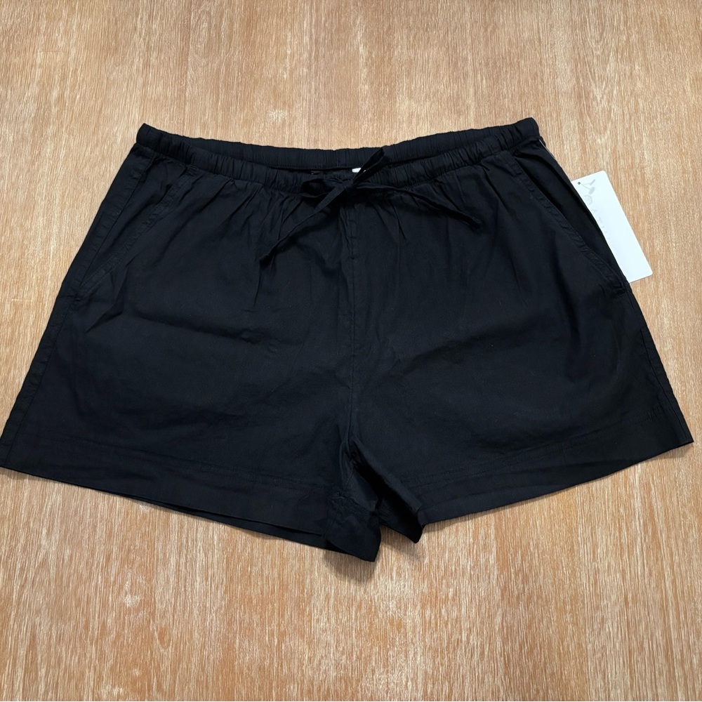 Athleta Paradise Easy Shorts in Black